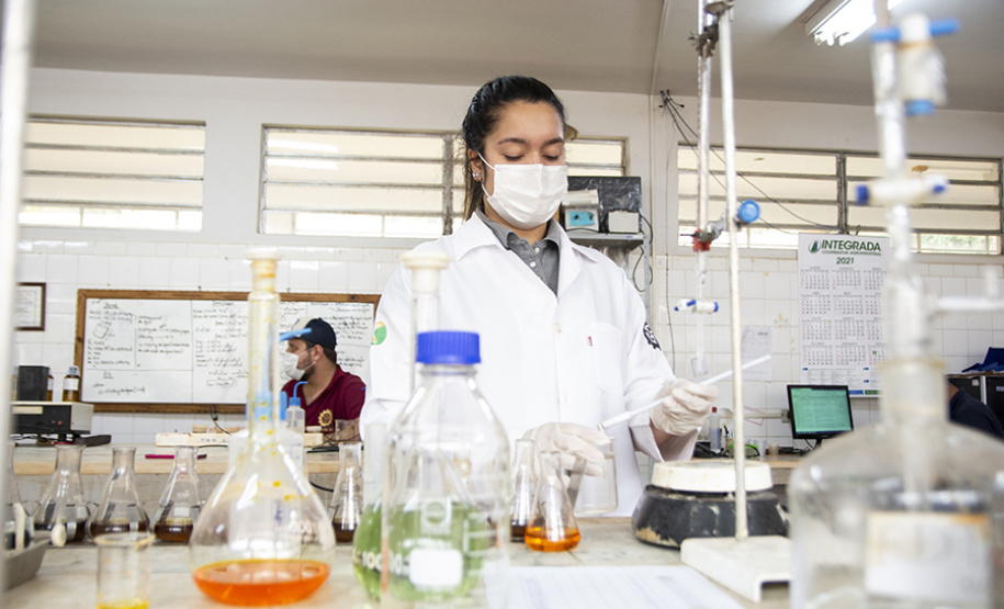 Atuação de bolsistas deverá contribuir para aumentar qualificação da pesquisa na UENP. Foto: UENP