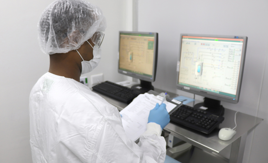 O Instituto de Tecnologia do Paraná (Tecpar), o Centro de Produção e Pesquisa de Imunobiológicos (CPPI) e a Fundação Estatal de Atenção em Saúde do Estado do Paraná (Funeas) buscam oportunidades de atuação em conjunto em projetos de Pesquisa e Desenvolvimento (P&D), de forma a trazer, de maneira mais eficiente, novas soluções para a área da saúde para o Paraná.- Curitiba, 11/11/2021 - Foto: Tecpar