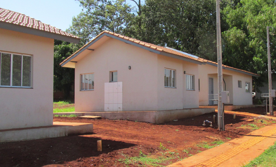 Famílias de Medianeira são realocadas de assentamentos precários para novas casas