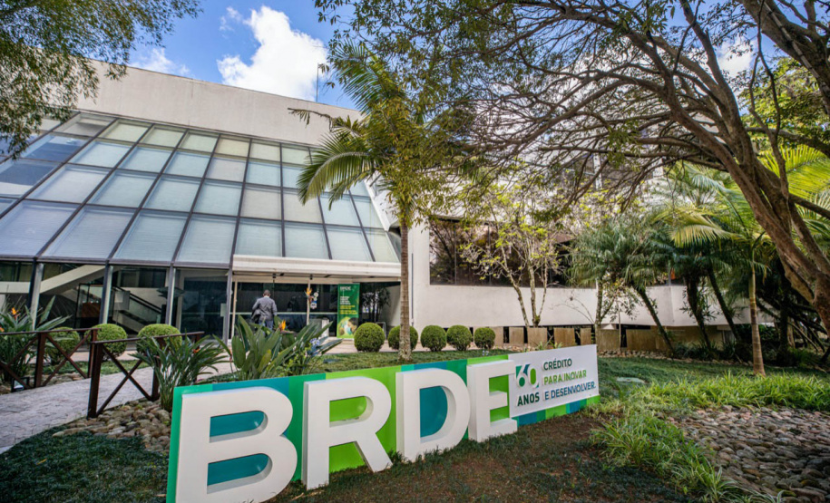 BRDE atinge mais de R$ 1 bilhão em contratos firmados no Paraná em 2021