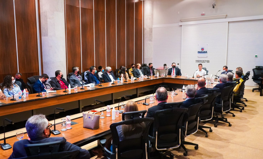Estado avança na desburocratização e estenderá o programa Descomplica para os municípios. Foto: Guilherme Flores/Casa Civil