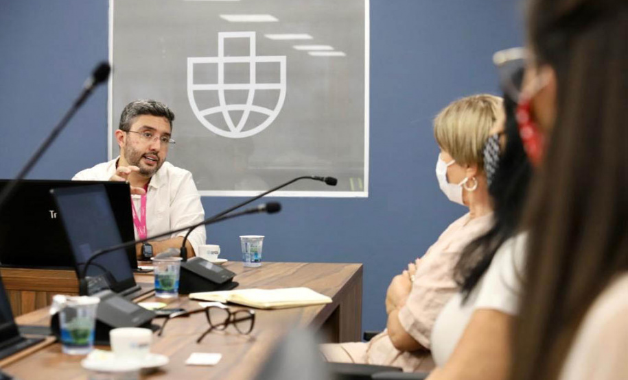 Nesta terça-feira (09), representantes da diplomacia espanhola no Brasil visitaram o Porto de Paranaguá. A comitiva, integrada pela conselheira de Agricultura, Pesca e Alimentação da Embaixada, Maria Elisa Barahona Nieto, e pela cônsul honorária do país, em Curitiba, Blanca Hernando Barco, foi recebida pela diretoria da Portos do Paraná. Paranaguá, 09/11/2021 - Foto: Claudio Neves/Portos do Paraná