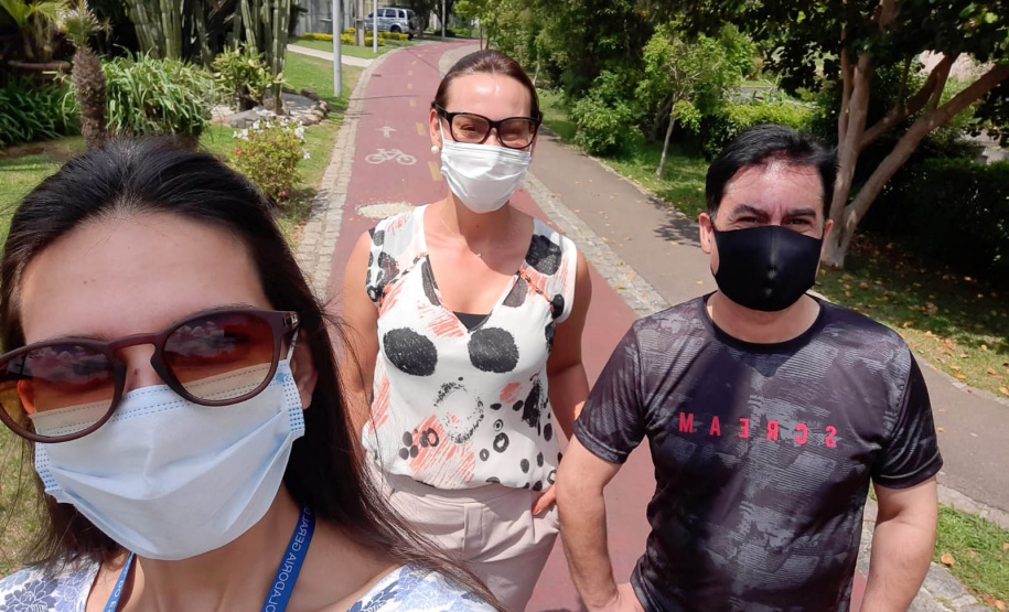 CGE se inspira na Dinamarca para unir ética, solidariedade e exercício físico - DESAFIO – Foi proposto aos servidores da CGE percorrerem simbolicamente os 10.734 quilômetros que separam Curitiba de Copenhague. Eles se comprometeram a caminhar, correr, pedalar ou fazer qualquer atividade física, que é convertida em quilômetros por um aplicativo de celular. Perto de 70% dos servidores da Controladoria-Geral aderiram à iniciativa. - Curitiba, 12/11/2021 - Foto: CGE