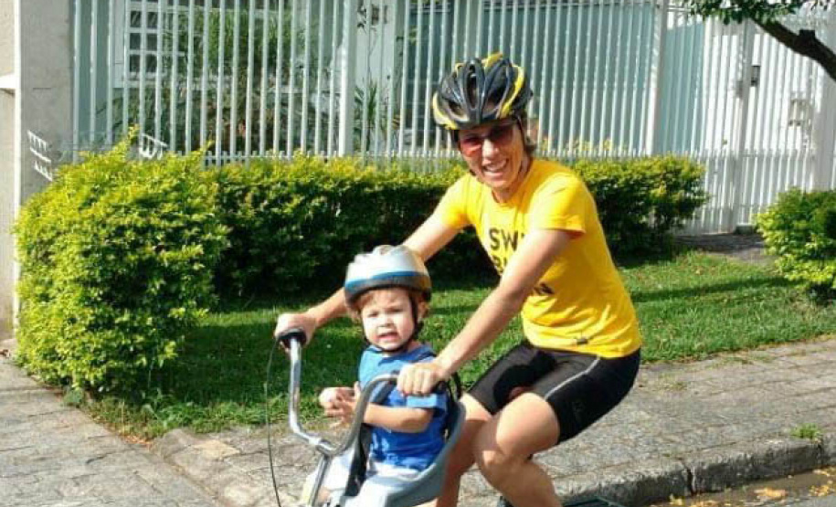 CGE se inspira na Dinamarca para unir ética, solidariedade e exercício físico - DESAFIO – Foi proposto aos servidores da CGE percorrerem simbolicamente os 10.734 quilômetros que separam Curitiba de Copenhague. Eles se comprometeram a caminhar, correr, pedalar ou fazer qualquer atividade física, que é convertida em quilômetros por um aplicativo de celular. Perto de 70% dos servidores da Controladoria-Geral aderiram à iniciativa. - Curitiba, 12/11/2021 - Foto: CGE