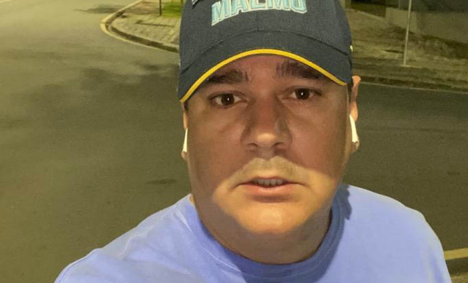 CGE se inspira na Dinamarca para unir ética, solidariedade e exercício físico - DESAFIO – Foi proposto aos servidores da CGE percorrerem simbolicamente os 10.734 quilômetros que separam Curitiba de Copenhague. Eles se comprometeram a caminhar, correr, pedalar ou fazer qualquer atividade física, que é convertida em quilômetros por um aplicativo de celular. Perto de 70% dos servidores da Controladoria-Geral aderiram à iniciativa. - Curitiba, 12/11/2021 - Foto: CGE