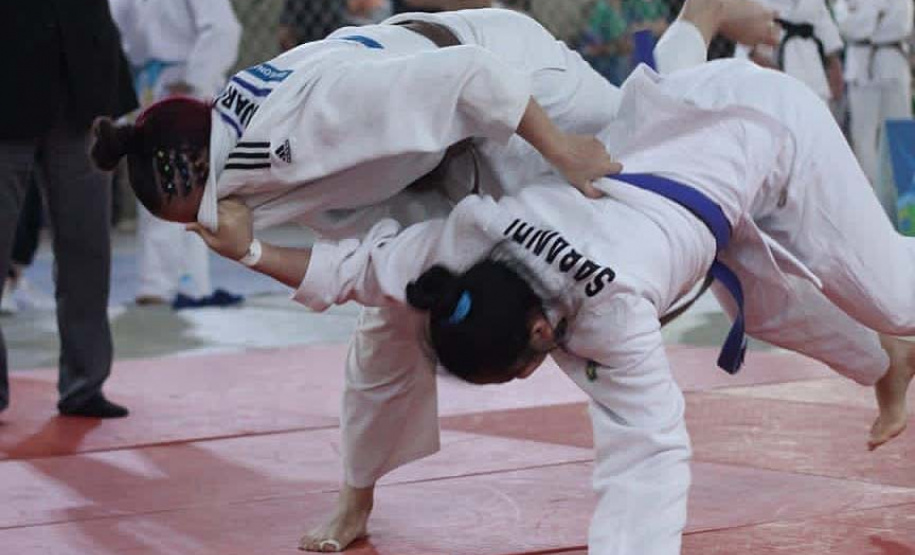 Pioneiro no País, Paraná Combate recebe campeão mundial e encerra com sucesso a primeira edição