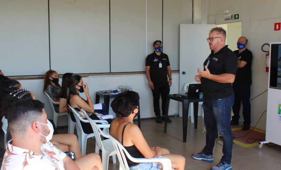 Monitores e coordenadores de turismo passam por capacitações para atuar na temporada de verão no Paraná. Foto: Paraná Turismo