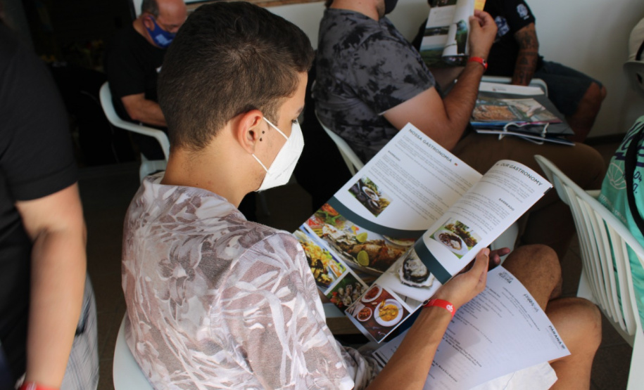 Monitores e coordenadores de turismo passam por capacitações para atuar na temporada de verão no Paraná. Foto: Paraná Turismo