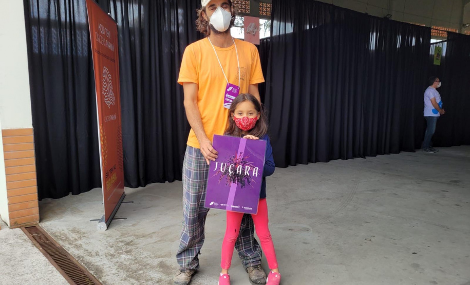 Em seis salas de oficinas, no município de Morretes, o projeto piloto VRS Mata Atlântica reuniu, nesta quinta e sexta-feira (25 e 26), mais de 50 produtores rurais e representantes de pupunha, banana, mandioca, juçara, frutos sazonais do Litoral, e operadores e prestadores de serviços do turismo. Eles são representantes dos municípios de Guaraqueçaba, Morretes e Antonina. - Antonina, 26/11/2021 - Foto: Investe Paraná