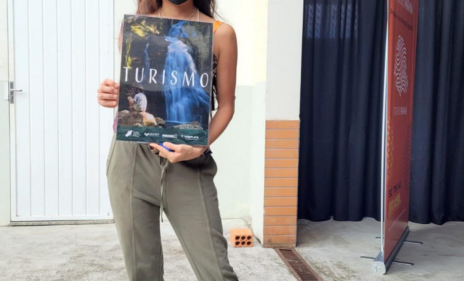 Em seis salas de oficinas, no município de Morretes, o projeto piloto VRS Mata Atlântica reuniu, nesta quinta e sexta-feira (25 e 26), mais de 50 produtores rurais e representantes de pupunha, banana, mandioca, juçara, frutos sazonais do Litoral, e operadores e prestadores de serviços do turismo. Eles são representantes dos municípios de Guaraqueçaba, Morretes e Antonina. - Antonina, 26/11/2021 - Foto: Investe Paraná