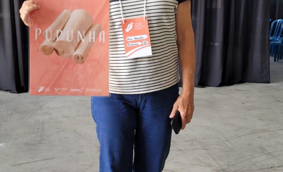 Em seis salas de oficinas, no município de Morretes, o projeto piloto VRS Mata Atlântica reuniu, nesta quinta e sexta-feira (25 e 26), mais de 50 produtores rurais e representantes de pupunha, banana, mandioca, juçara, frutos sazonais do Litoral, e operadores e prestadores de serviços do turismo. Eles são representantes dos municípios de Guaraqueçaba, Morretes e Antonina. - Antonina, 26/11/2021 - Foto: Investe Paraná