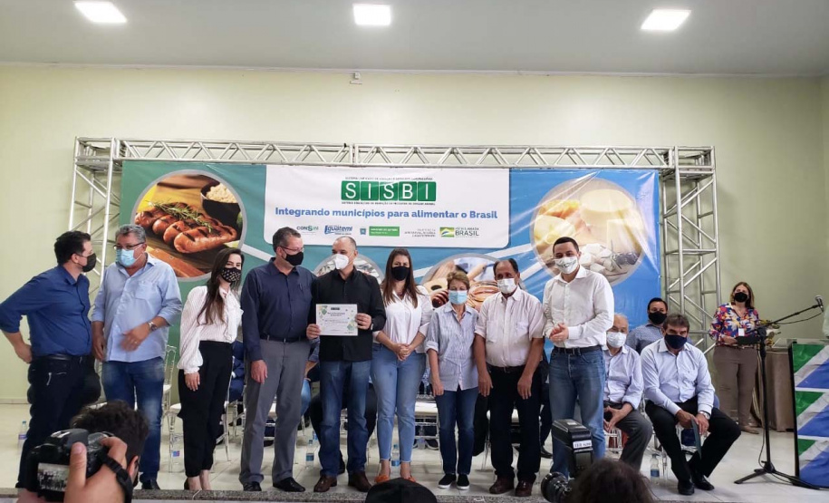 ( Iguatemi/MS, 26/11/2021 ) A ministra Tereza Cristina participou da Cerimônia de Entrega dos Títulos de Adesão ao Sisbi-Poa, para Consórcios Públicos Municipais participantes do Projeto de Ampliação de Mercados Projeto Consim . Foto: Guilherme Martimon /MAPA