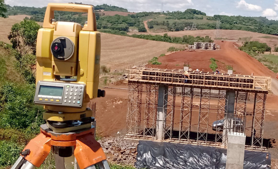 Obra de implantação do Contorno Noroeste de Francisco Beltrão alcança 60% da execução. Foto:DER