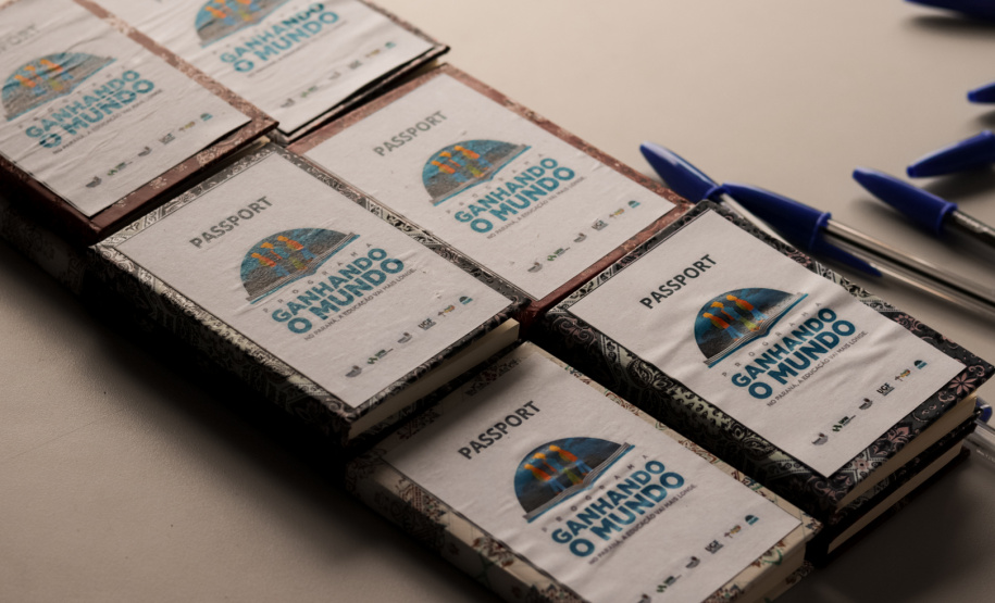 Estudantes do Ganhando o Mundo encerram curso de inglês com workshop em Curitiba