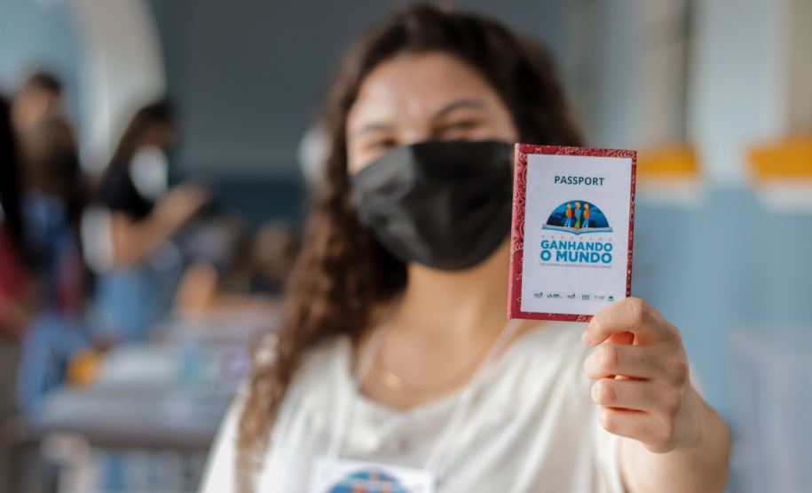 Estudantes do Ganhando o Mundo encerram curso de inglês com workshop em Curitiba