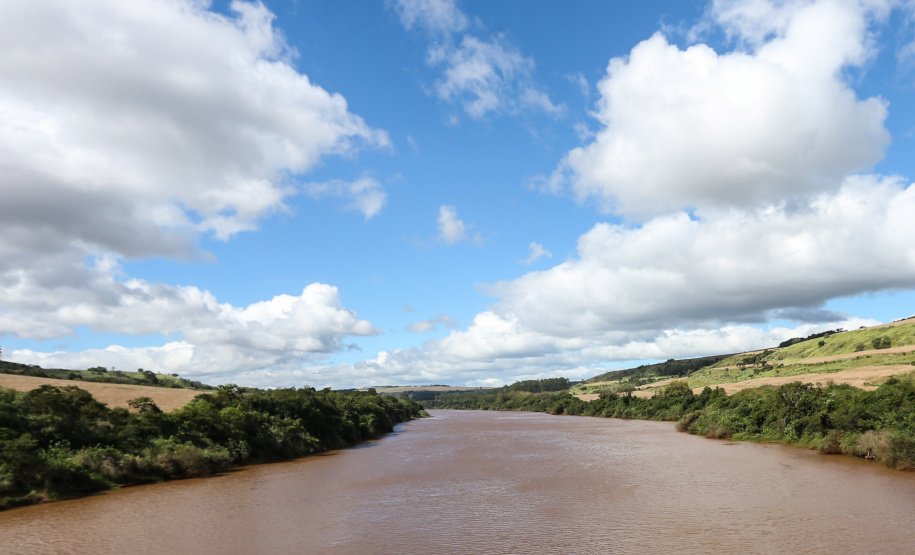 Sanepar, Simepar e IAT firmam convênio que amplia monitoramento dos recursos hídricos