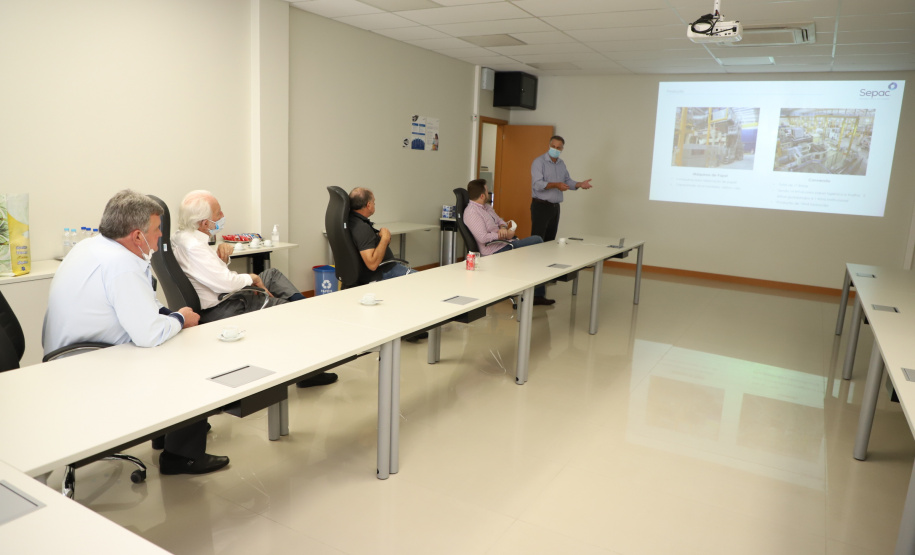 O vice-governador Darci Piana visita a Escola Especial Raio de Luz e a empresa Sepac em Mallet, nesta quarta-feira (1)