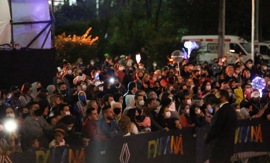 Espetáculo Natal do Palácio encanta novamente o público curitibano