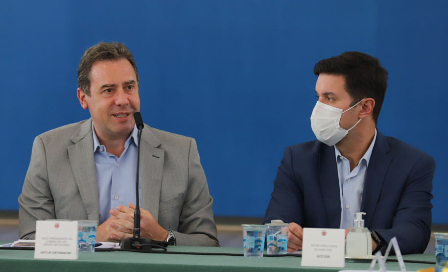 O governador Carlos Massa Ratinho Junior participa nesta quinta-feira(9), de reuniao do comitê de ESG no Palacio Iguaçu - 09/12/2021 - Foto: Geraldo Bubniak/AEN