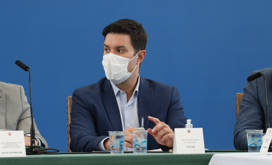 O governador Carlos Massa Ratinho Junior participa nesta quinta-feira(9), de reuniao do comitê de ESG no Palacio Iguaçu - 09/12/2021 - Foto: Geraldo Bubniak/AEN