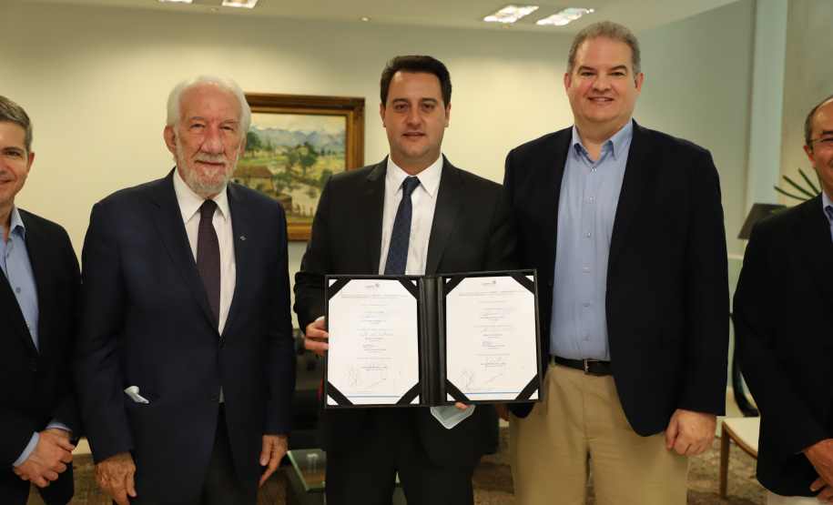 Com apoio do Estado, DAF confirma investimento de R$ 395 milhões em fábrica de Ponta Grossa