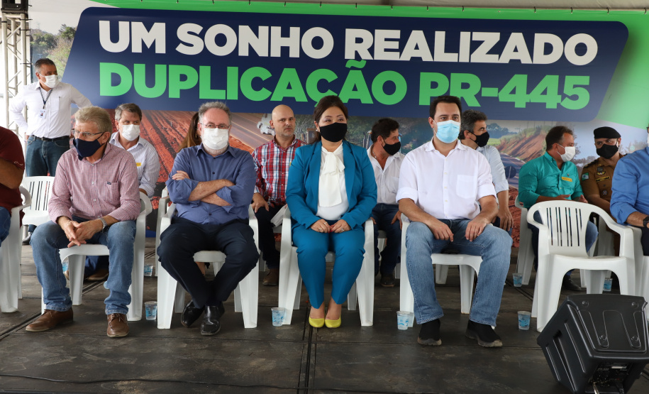 Governador assina ordem de serviço para duplicação da PR-445 entre Mauá da Serra e Lerroville