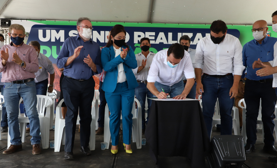 Governador assina ordem de serviço para duplicação da PR-445 entre Mauá da Serra e Lerroville