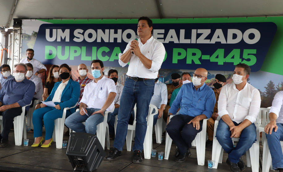 Governador assina ordem de serviço para duplicação da PR-445 entre Mauá da Serra e Lerroville