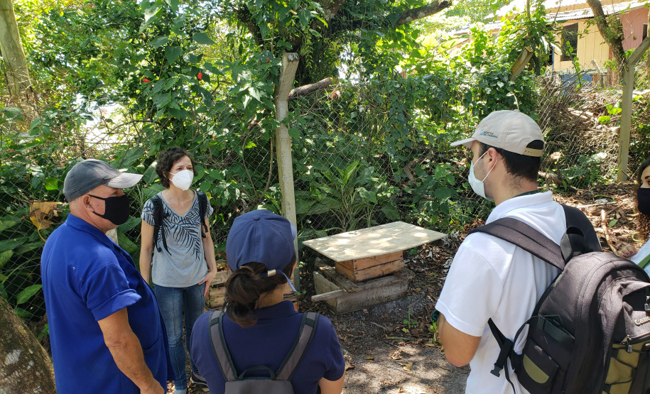 Portos do Paraná apresenta projeto de implantação de composteira a professores na Ilha do Mel