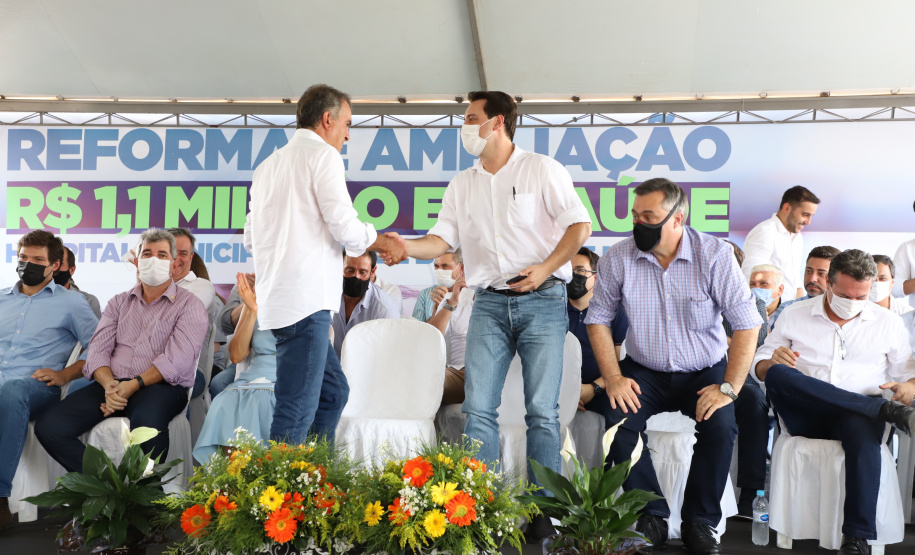 O governador Carlos Massa Ratinho Junior inaugurou nesta sexta-feira (17) o novo Hospital Juarez Barreto, no município de Faxinal, no Vale do Ivaí, após obras de ampliação. - Faxinal, 17/12/2021 - Foto: Ari Dias