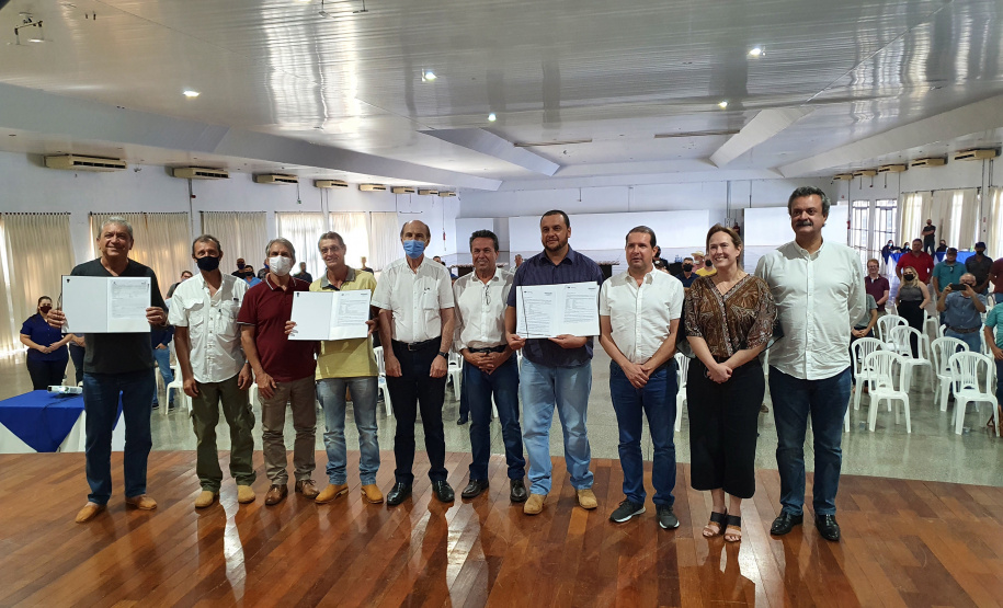 Produtores do Oeste do Estado recebem outorgas para uso dos recursos hídricos