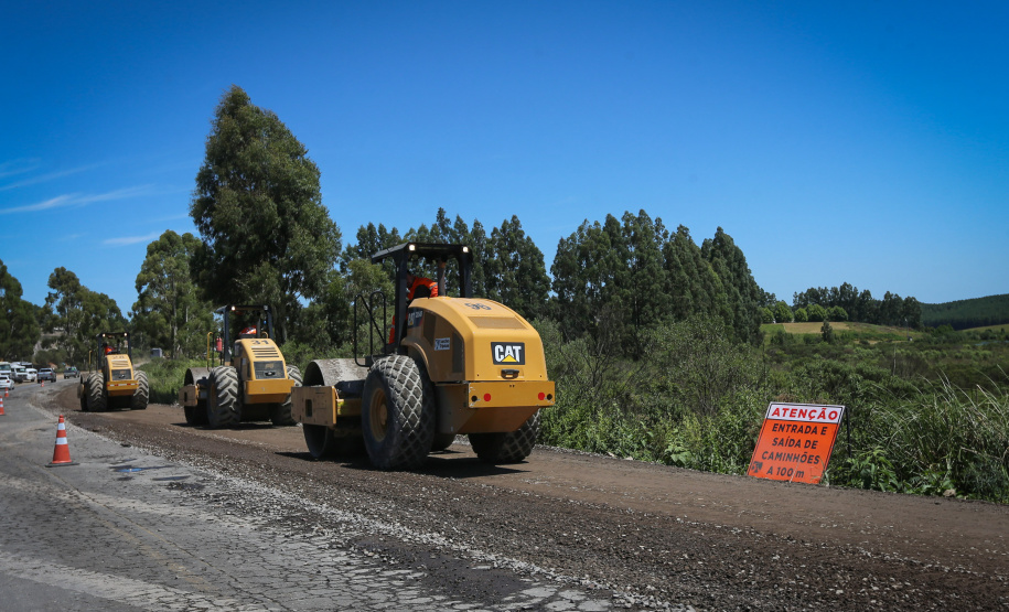 Pavimentação em concreto ca PRC-280 avança 1 Km por dia.