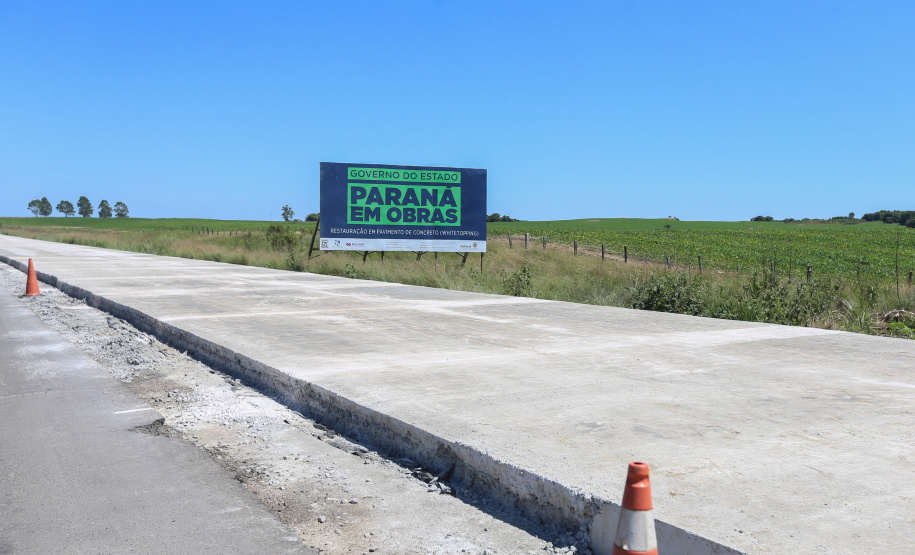 Pavimentação em concreto ca PRC-280 avança 1 Km por dia.