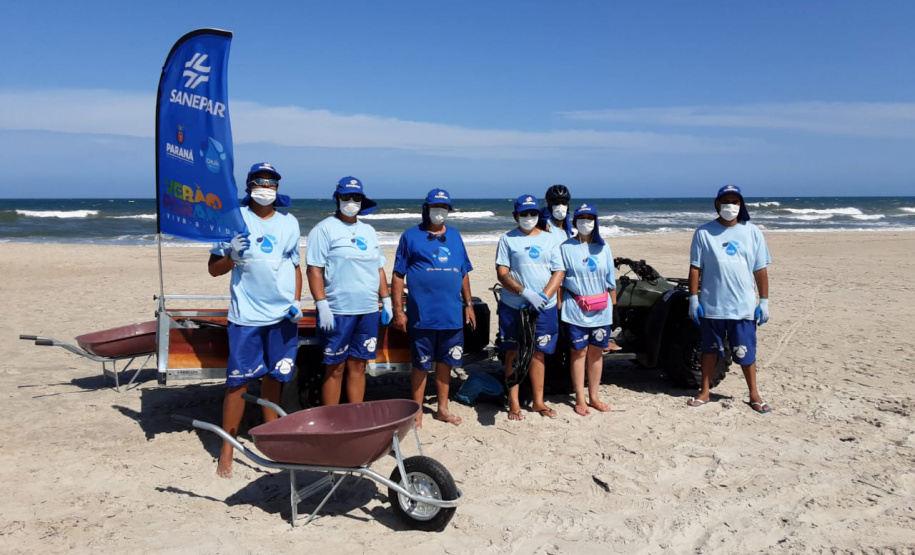 Sanepar retira cerca de 14 toneladas de resíduos por dia da orla do Litoral