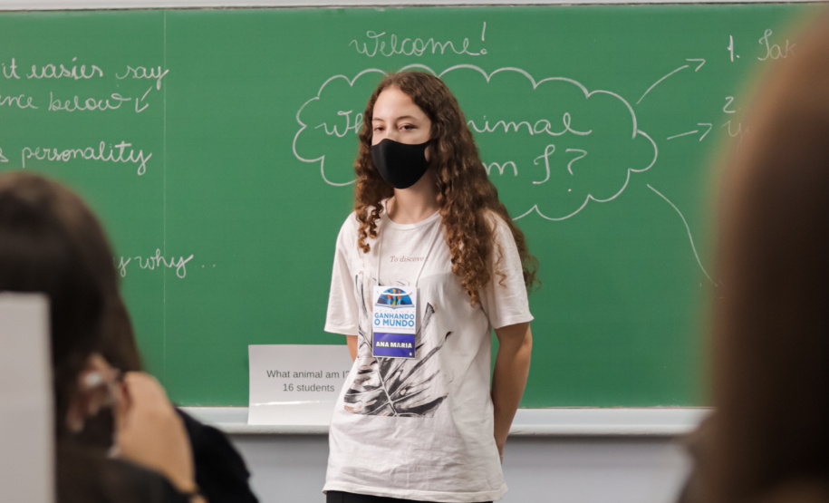 Estudantes do Ganhando o Mundo encerram curso de inglês com workshop em Curitiba