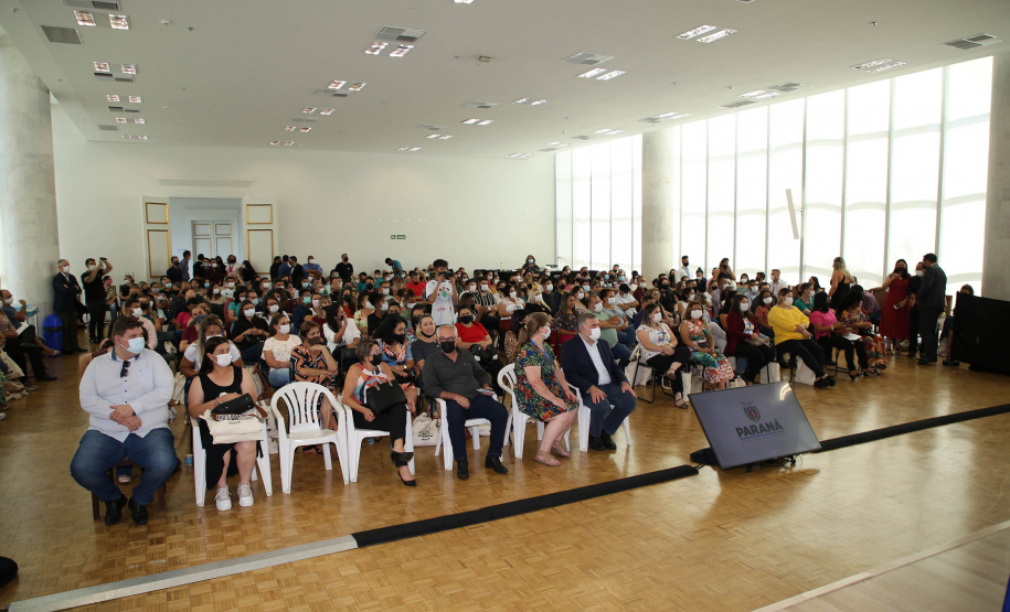 Nos 30 anos do Cedca, conselheiros tutelares do Paraná recebem kits de trabalho para melhorar condições de serviço