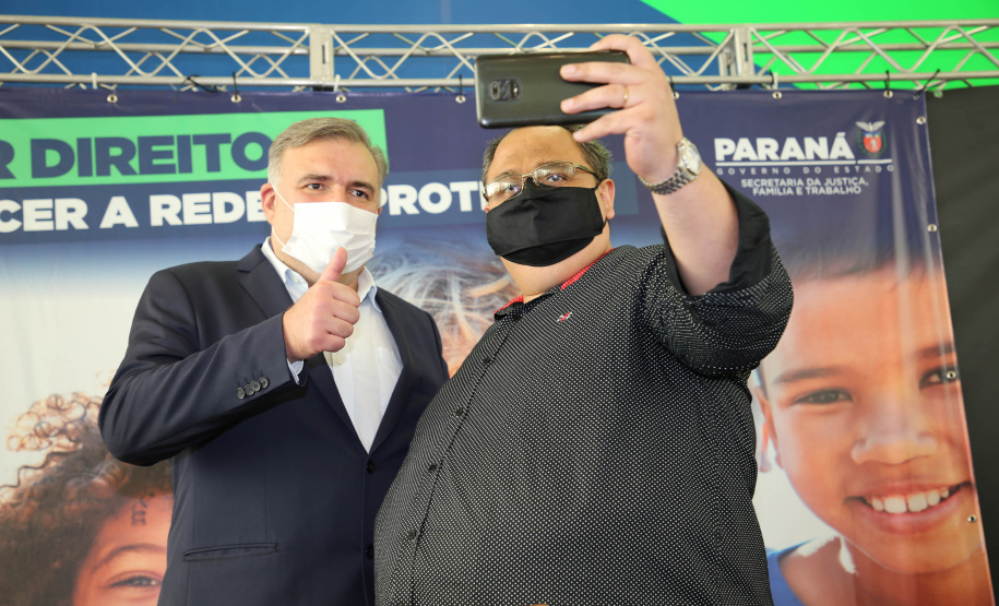 Nos 30 anos do Cedca, conselheiros tutelares do Paraná recebem kits de trabalho para melhorar condições de serviço