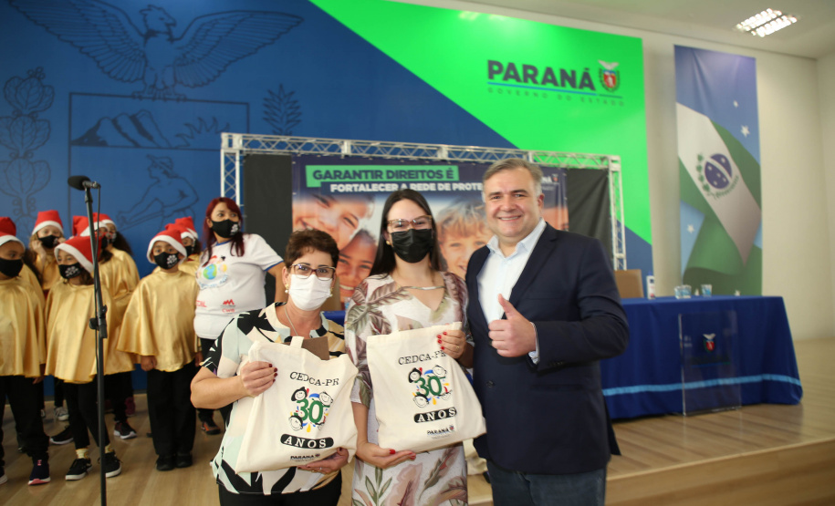 Nos 30 anos do Cedca, conselheiros tutelares do Paraná recebem kits de trabalho para melhorar condições de serviço