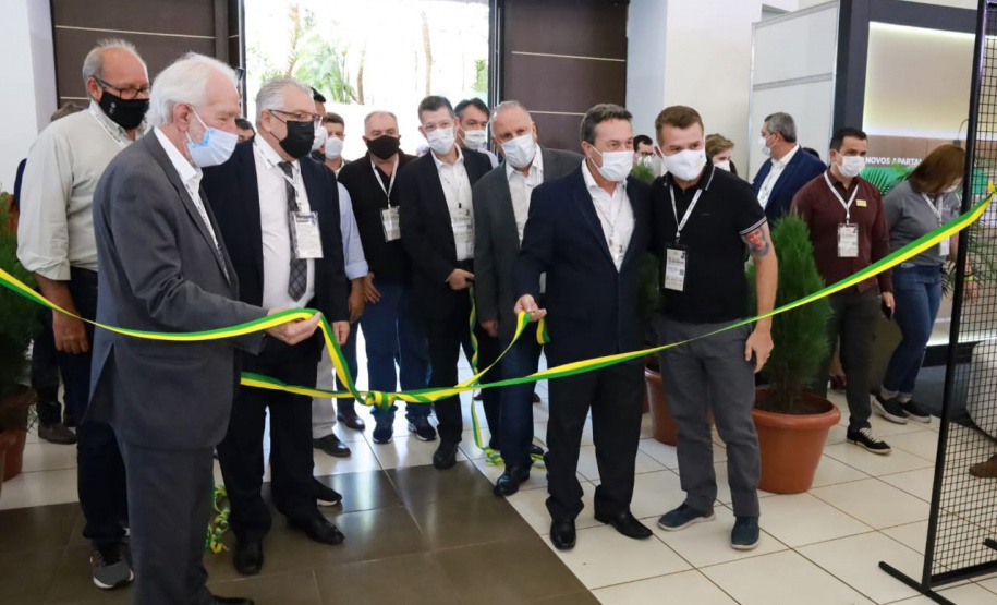 Na aposta da retomada do turismo, Paraná apresenta seu potencial no Festival das Cataratas