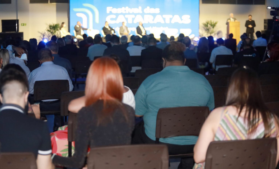 Na aposta da retomada do turismo, Paraná apresenta seu potencial no Festival das Cataratas