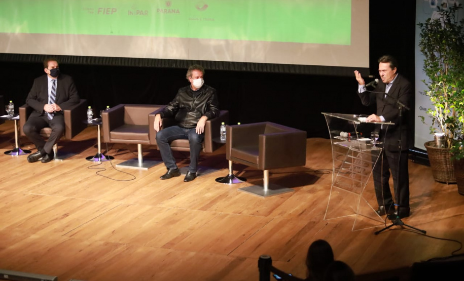 Governo do Estado oficializa Termos de Compromisso para logística reversa