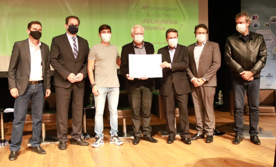 Governo do Estado oficializa Termos de Compromisso para logística reversa