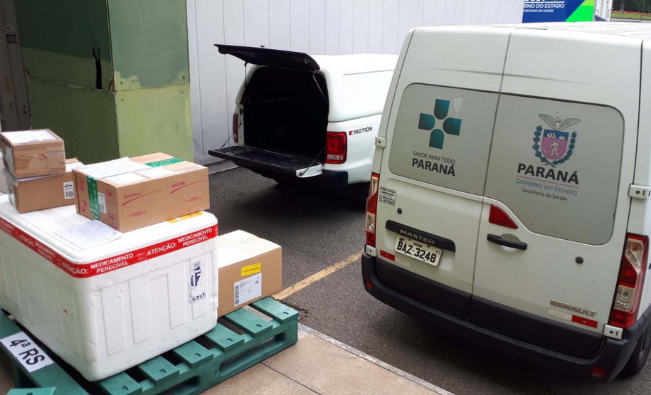 Agilidade nas entregas de vacinas aos municípios ajudou a salvar vidas no Paraná em 2021
