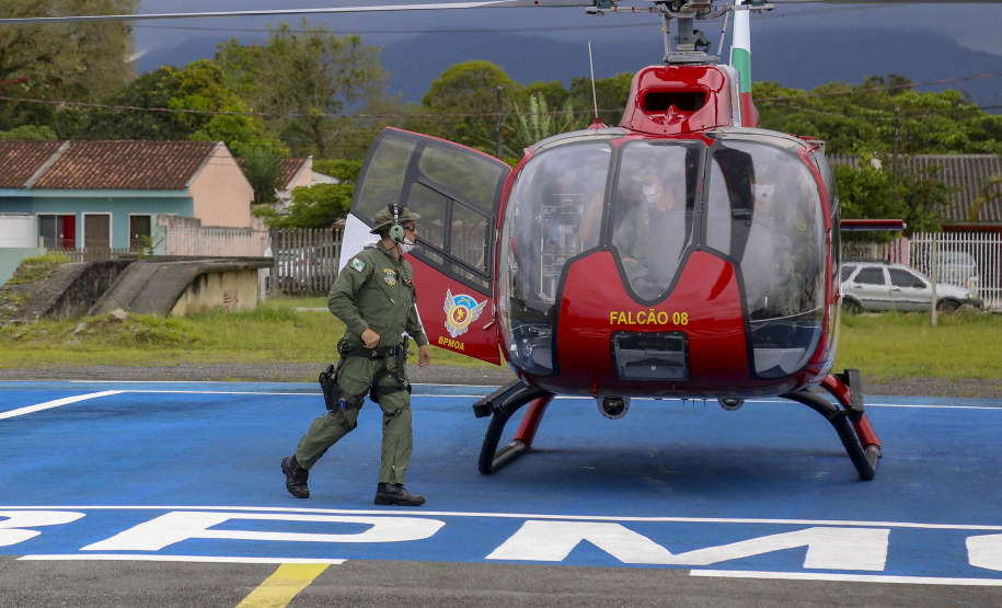 Força-tarefa reforça atendimento no litoral com voos noturnos e avião para remoções aeromédicas