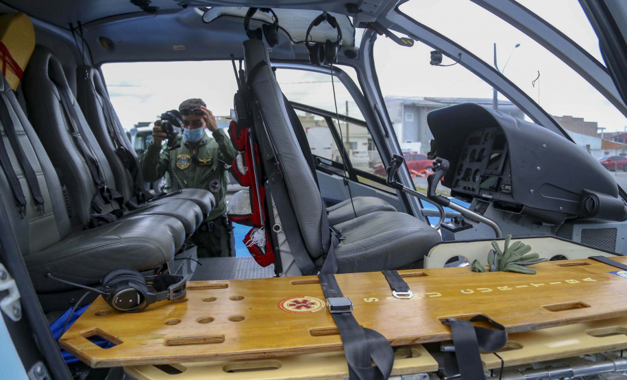 Força-tarefa reforça atendimento no litoral com voos noturnos e avião para remoções aeromédicas