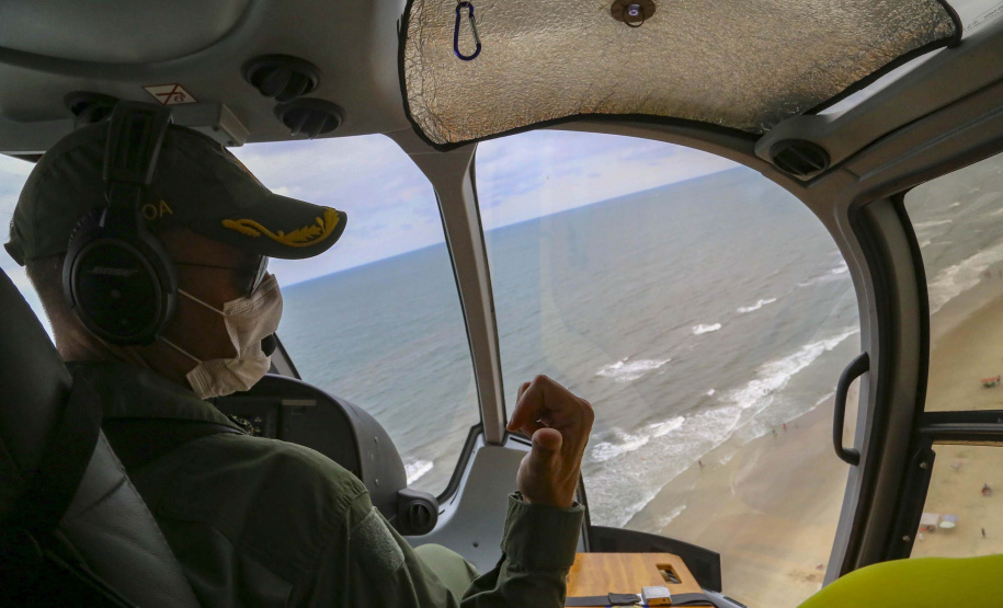 Força-tarefa reforça atendimento no litoral com voos noturnos e avião para remoções aeromédicas
