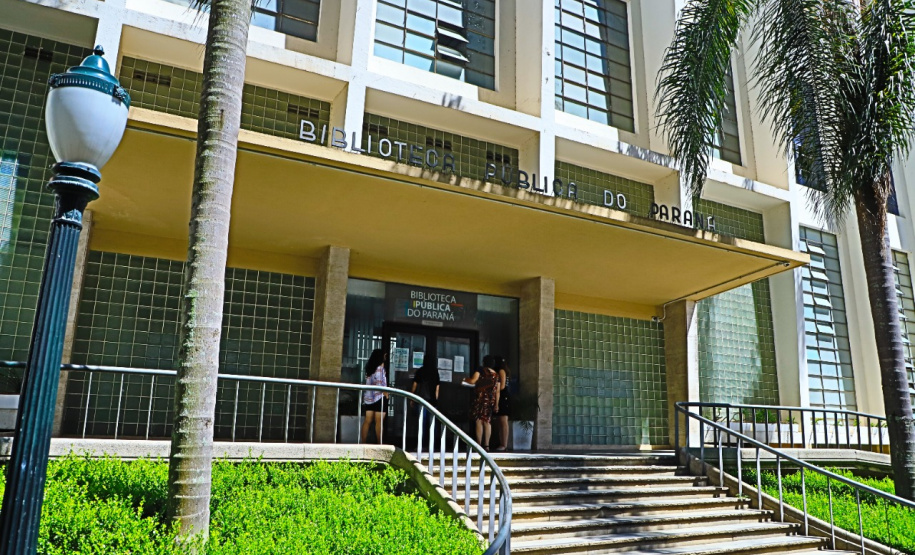 Biblioteca Pública do Paraná consolida sua presença online em 2021