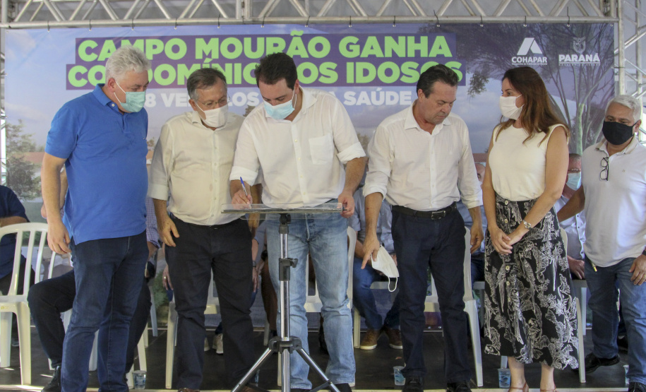 Estado libera condomínio de idosos e ampliação de aterro sanitário em Campo Mourão