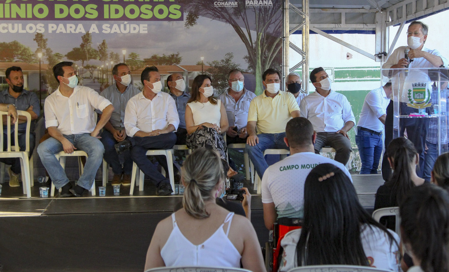 Estado libera condomínio de idosos e ampliação de aterro sanitário em Campo Mourão