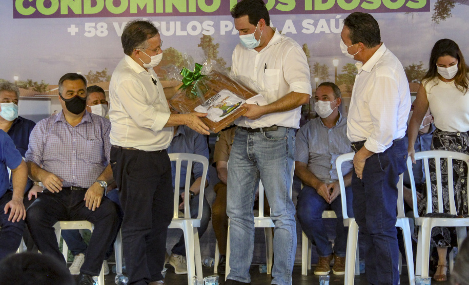 Estado libera condomínio de idosos e ampliação de aterro sanitário em Campo Mourão